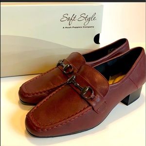 Soft Style SZ 8.5W Ginny Wine Loafers Dress Shoes New
